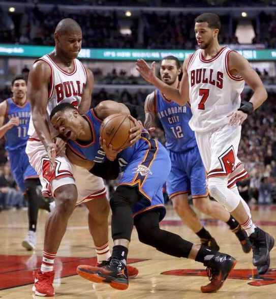 西甲冲刺阶段走向成谜，圣安东尼奥马刺手感冰凉，悬念犹存，团队化学反应显著(圣安东尼奥马刺vs纽约尼克斯)-金年会app下载