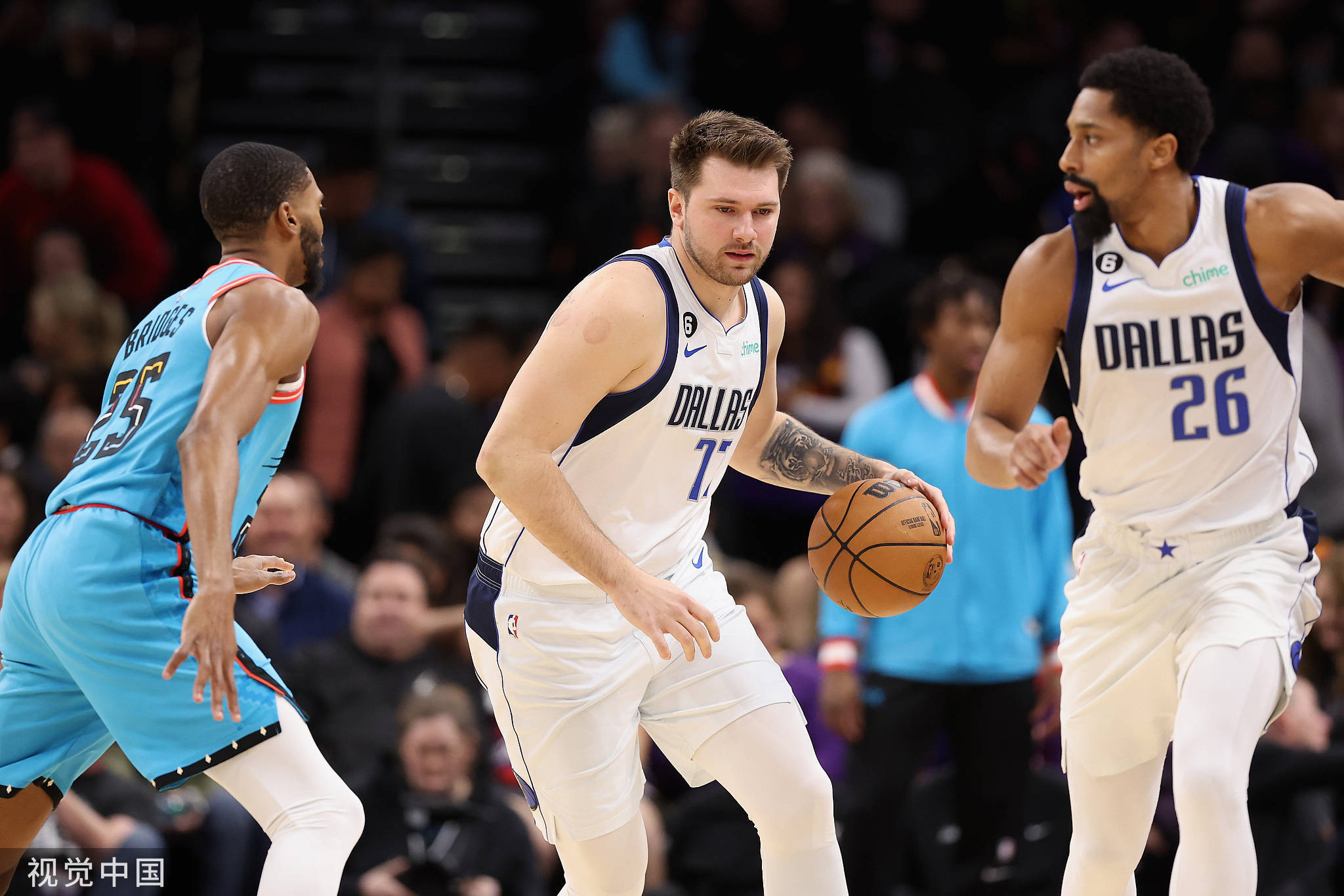 关于里程碑夜！达拉斯独行侠遗憾出局，欧冠清晨刷纪录，底气十足，更衣室氛围转暖的信息-金年会棋牌