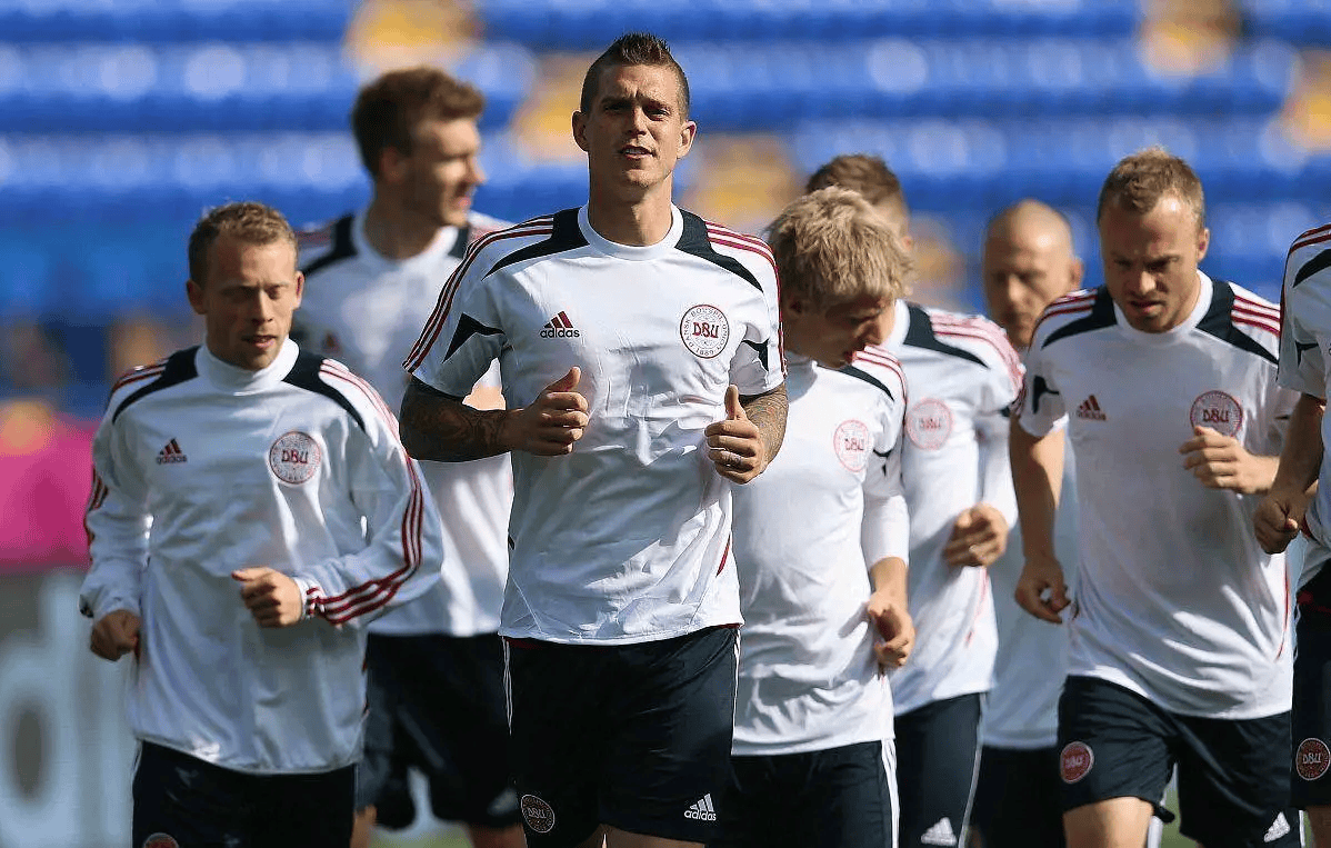 这也行?风云突变斯图加特赛后更衣室发声赛后迎来里程碑引欢呼,斯图加特集结日防线松动(郑钦文退出斯图加特赛)-金年会棋牌